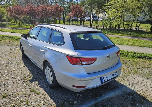 Seat Leon cena 32800 przebieg: 269790, rok produkcji 2017 z Gdańsk małe 106